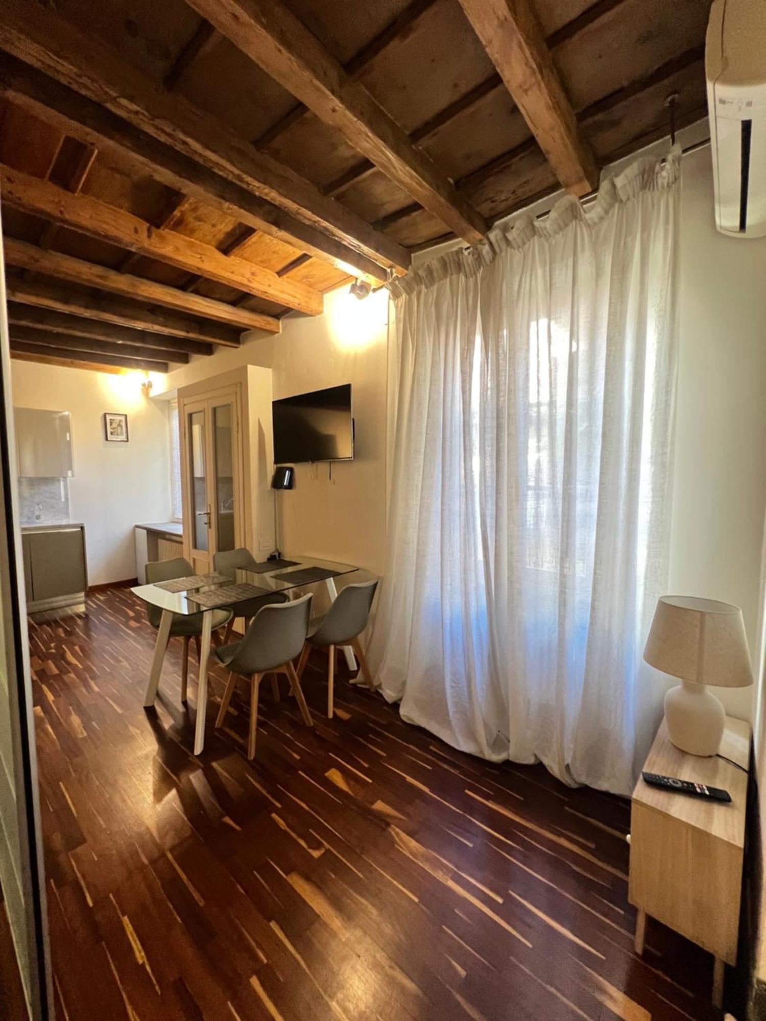 Antica Corte Navigli-Darsena Milano Rum bild